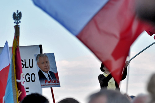 Związek Niemieckich Stowarzyszeń Społeczno-Kulturalnych w Polsce rozważa pozwanie do sądu Jarosława Kaczyńskiego. Powodem jest jego opinia, że Ślązacy to zakamuflowani Niemcy.