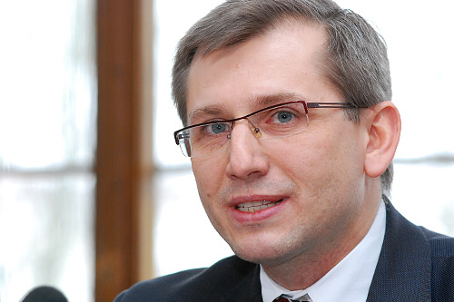 Minister sprawiedliwości chce, żeby w szkołach ponadgimnazjalnych uczono na lekcjach podstaw prawa. Krzysztof Kwiatkowski skierował w tej sprawie wniosek do szefowej resortu edukacji Katarzyny Hall.