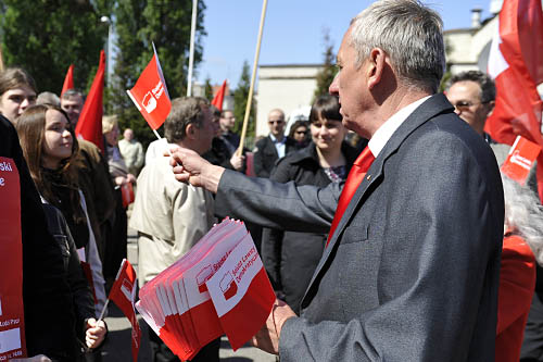 W klubie Sojuszu Lewicy Demokratycznej może dojść do kolejnych zmian. Następną po Bartoszu Arłukowiczu osobą, która może opuścić klub, jest poseł Wociech Pomajda. Nie należy on do partii, jest jedynie członkiem klubu.