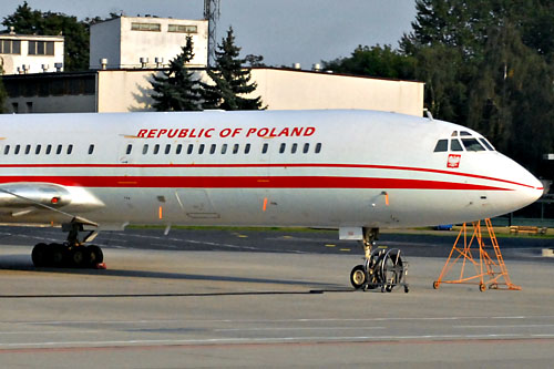 Jutro około południa samolot Tu-154M o bocznym numerze 102 wykona lot transportowy z żołnierzami do Kosowa. Będzie to pierwszy oficjalny lot po tragedii smoleńskiej, gdzie rozbiła się maszyna o bocznym numerze 101 z 96 pasażerami na pokładzie.