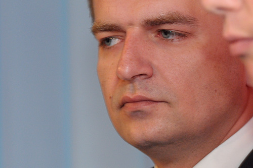 Pełnomocnik premiera do spraw przeciwdziałania wykluczeniu społecznemu Bartosz Arłukowicz przedstawił na konferencji prasowej program działania.