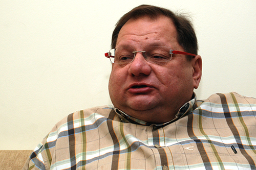 Ryszard Kalisz będzie miał numer 1 na warszawskiej liście SLD - to ustalenie, które zapadło na mazowieckiej Radzie Krajowej SLD. Katarzyna Piekarska ma startować także z numerem 1, tyle że z okręgu podwarszawskiego.