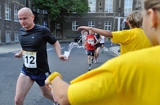 32. Szczeciński Półmaraton Gryfa - fot. Łukasz Szełemej Boniface Nduva zwycięzcą Półmaratonu Gryfa [ZDJĘCIA]