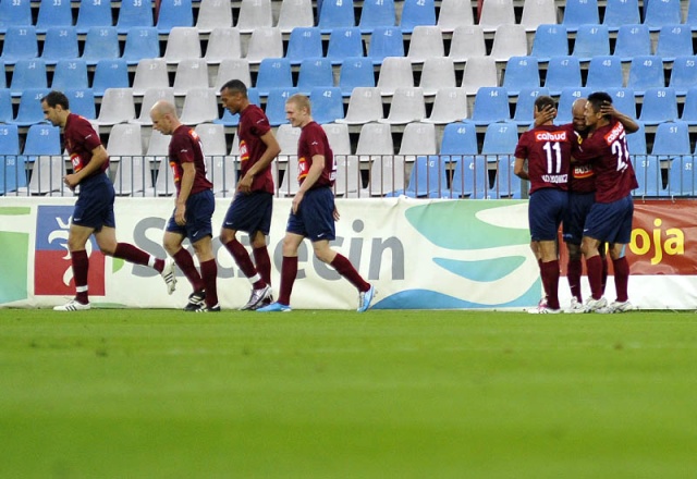 Pogoń Szczecin 5 - 1 Ruch Radzionków - fot. Łukasz Szełemej Pogoń gromi u siebie, Flota wygrywa na wyjeździe [ZDJĘCIA]