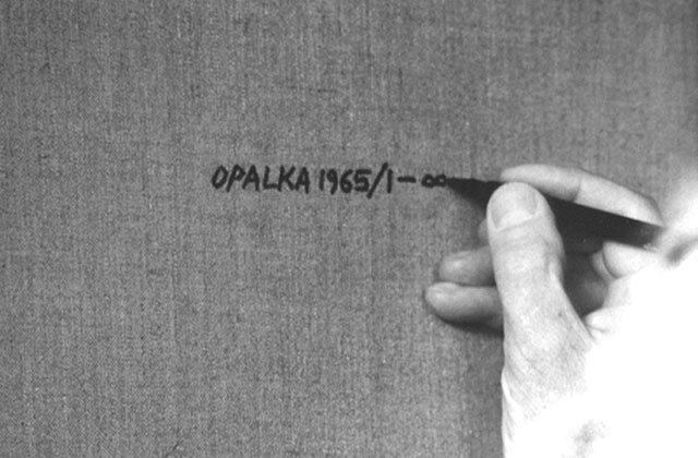 W wieku 80 lat zmarł pod Rzymem polski malarz Roman Opałka. Artysta, urodzony i stale mieszkający we Francji, przebywał we Włoszech na urlopie.