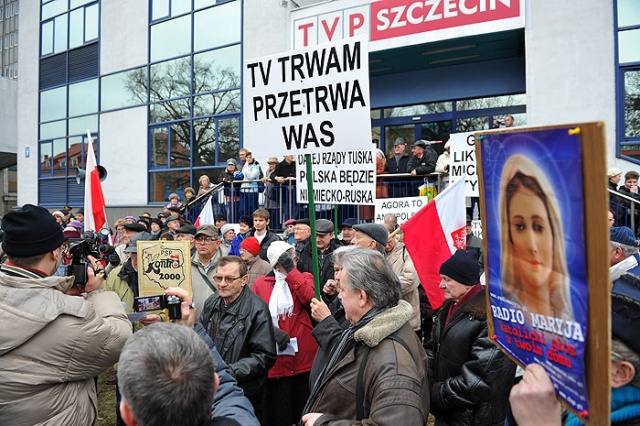 Manifestacja przeciwko cenzurze - fot. Łukasz Szełemej [PR Szczecin] Przeciwko cenzurze i w obronie TV Trwam [WIDEO, ZDJĘCIA]