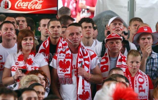 Kibica biało-czerwonych dopingowały setki szczecinian. Fot. Piotr Kołodziejski [PR Szczecin] Polska remisuje z Grecją. Wśród szczecinian emocje[ZDJĘCIA]