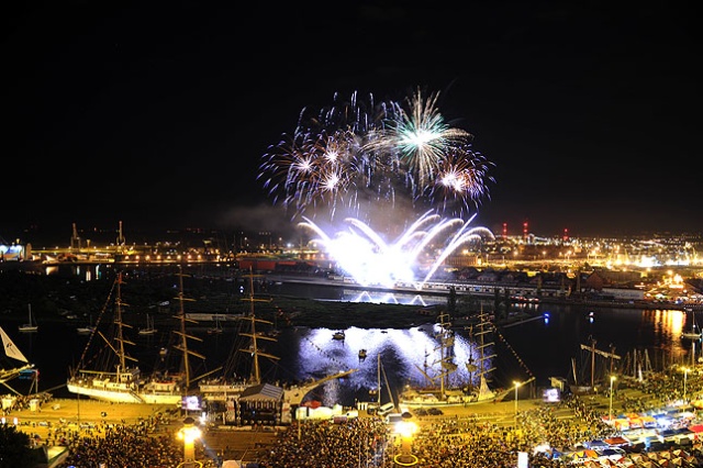 Fajerwerki. Fot. Łukasz Szełemej [PR Szczecin] Dni Morza na Wałach Chrobrego [ZDJĘCIA]