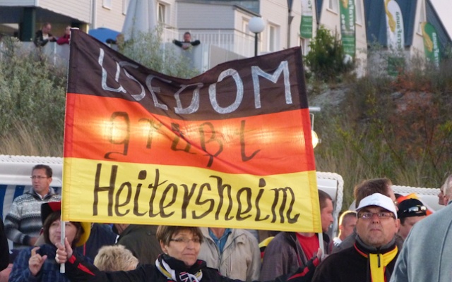 Blisko tysiąc kibiców świętowało zwycięstwo Niemców nad Holendrami w Heringsdorfie na wyspie Uznam. Fot. Tomasz Chaciński [PR Szczecin] Oliver Kahn w Heringsdorfie [ZDJĘCIA]