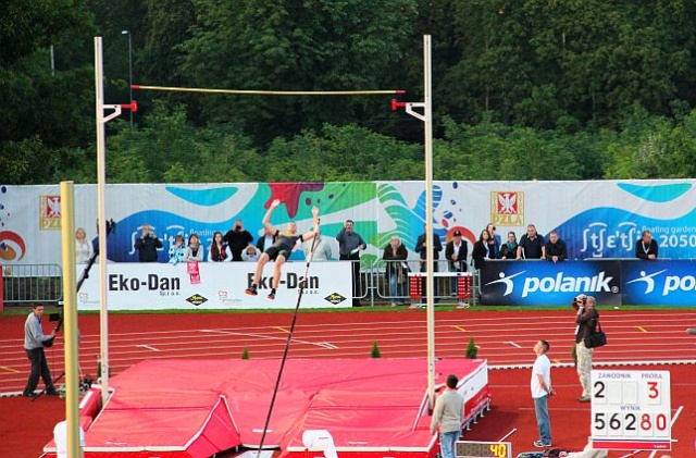 Aktualny mistrz świata Paweł Wojciechowski zaliczył tylko 5.42 m i nie uzyskał minimum na igrzyska olimpijskie. Fot. Piotr Kołodziejski [PR Szczecin] Memoriał Kusocińskiego przeszedł do historii [ZDJĘCIA]