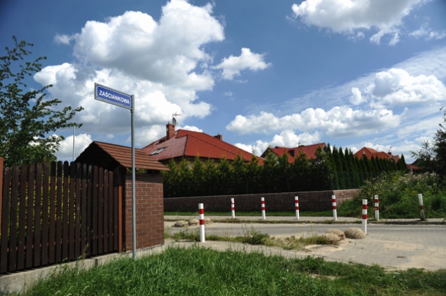 Ul. Zaściankowa. Fot. Łukasz Szełemej [PR Szczecin] Ulica zablokowana? Nie tak szybko [ZDJĘCIA]