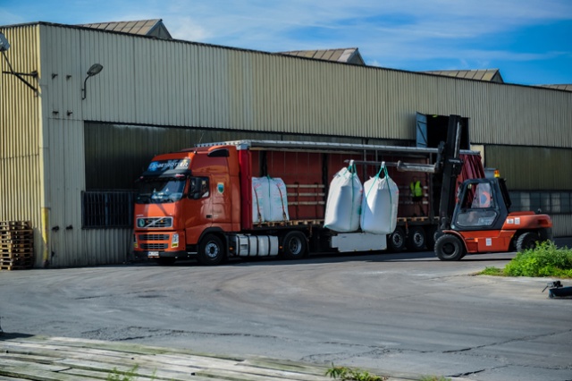 Zakłady Chemiczne Police notują zyski. W pierwszym kwartale tego roku spółka wypracowała na plus 88 milionów złotych. Fot. Łukasz Szełemej [PR Szczecin] "Police" zarabiają i inwestują [ZDJĘCIA]