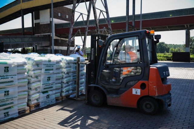 Zakłady Chemiczne Police notują zyski. W pierwszym kwartale tego roku spółka wypracowała na plus 88 milionów złotych. Fot. Łukasz Szełemej [PR Szczecin] "Police" zarabiają i inwestują [ZDJĘCIA]