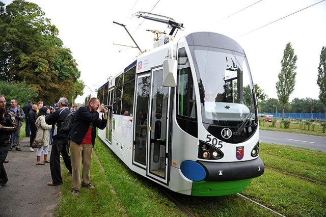 Ostatnie chwile przed rajdem Baja Poland 2012. Fot. Łukasz Szełemej [PR Szczecin] Hołowczyc i Małysz za kierownicą autobusu [WIDEO, ZDJĘCIA]