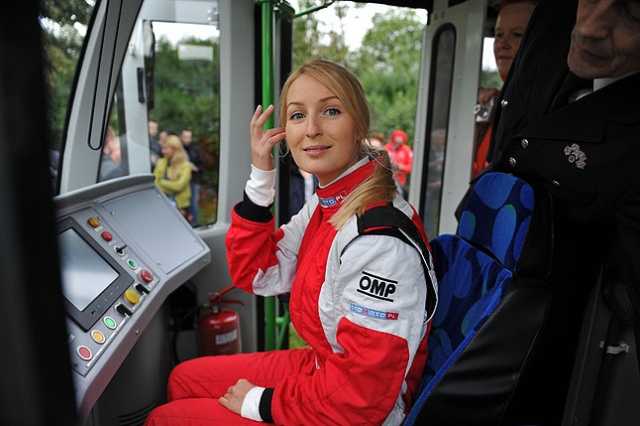 Ostatnie chwile przed rajdem Baja Poland 2012. Fot. Łukasz Szełemej [PR Szczecin] Hołowczyc i Małysz za kierownicą autobusu [WIDEO, ZDJĘCIA]