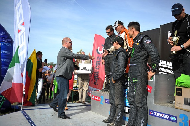 Krzysztof Hołowczyc wygrał rozgrywany w Szczecinie i regionie rajd Baja Poland. Fot. Łukasz Szełemej [PR Szczecin] Rajd Baja: Hołowczyc pierwszy! [ZDJĘCIA]