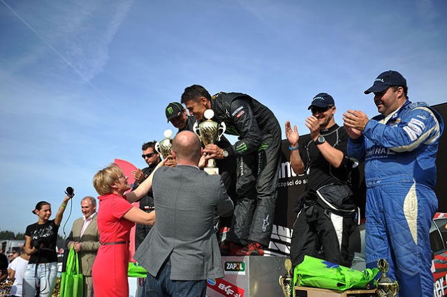 Krzysztof Hołowczyc wygrał rozgrywany w Szczecinie i regionie rajd Baja Poland. Fot. Łukasz Szełemej [PR Szczecin] Rajd Baja: Hołowczyc pierwszy! [ZDJĘCIA]