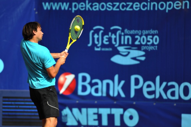 G. Panfil (POL -biały) vs P. Torebko (GER - niebieski). Fot. Łukasz Szełemej [PR Szczecin] Pekao Open: Panfil pokonał Niemca [DUŻO ZDJĘĆ]