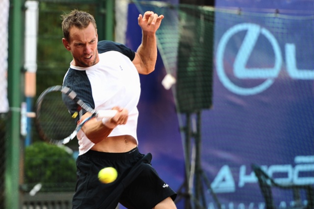 F. Arguello (ARG - biały) vs J. Mertl (CZE - niebieski). Fot. Łukasz Szełemej [PR Szczecin] Pekao Open: Panfil pokonał Niemca [DUŻO ZDJĘĆ]