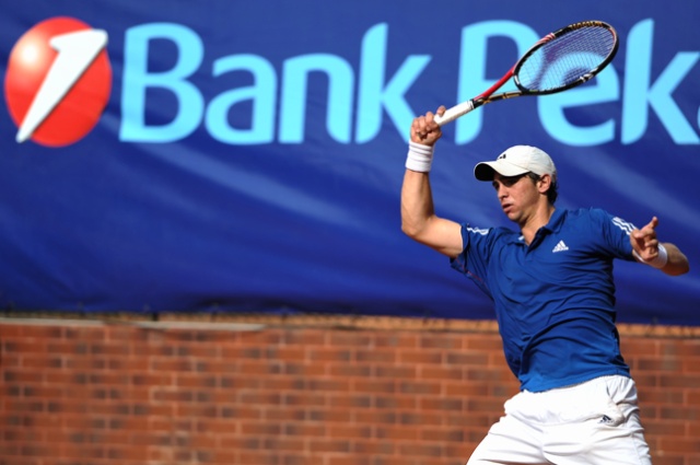 G. Andreozzi (ARG - biały) vs T. Schoorel (ARG - niebieski). Fot. Łukasz Szełemej [PR Szczecin] Pekao Open: Panfil pokonał Niemca [DUŻO ZDJĘĆ]