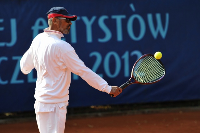 Polskie gwiazdy filmu, teatru i kabaretu można zobaczyć na kortach przy al. Wojska Polskiego w Szczecinie. Fot. Łukasz Szełemej [PR Szczecin] Gwiazdy na kortach! Turniej Artystów [DUŻO ZDJĘĆ]