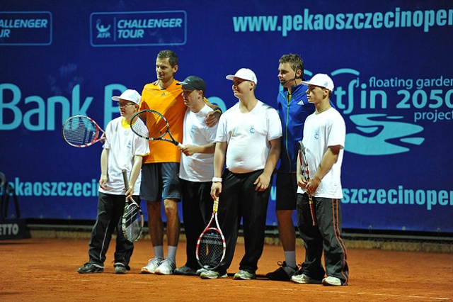 Frytka i Matka na korcie. Fot. Łukasz Szełemej [PR Szczecin] Frytka i Matka na korcie. Było show [ZDJĘCIA]