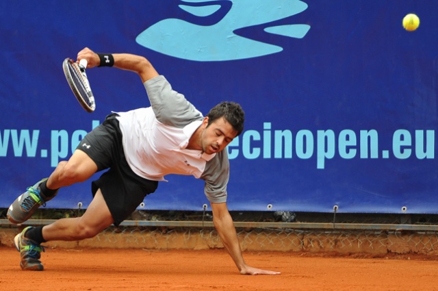 Hiszpan Inigo Cervantes (na zdj.) w drugim półfinale wygrał z Ukraińscem Ivanem Sergeyewem 7:5, 6:3. Fot. Łukasz Szełemej [PR Szczecin] Rumuńsko-hiszpański finał Pekao Szczecin Open [ZDJĘCIA]