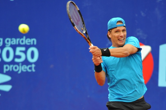 Hiszpan Inigo Cervantes w drugim półfinale wygrał z Ukraińscem Ivanem Sergeyewem (na zdj.) 7:5, 6:3. Fot. Łukasz Szełemej [PR Szczecin] Rumuńsko-hiszpański finał Pekao Szczecin Open [ZDJĘCIA]