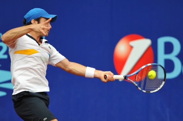 W pierwszym półfinale Rumun Victor Hanescu wygrał 6:3, 6:4 z Francuzem Jonathanem Dasnieresem de Veigy (na zdj). Fot. Łukasz Szełemej [PR Szczecin] Rumuńsko-hiszpański finał Pekao Szczecin Open [ZDJĘCIA]