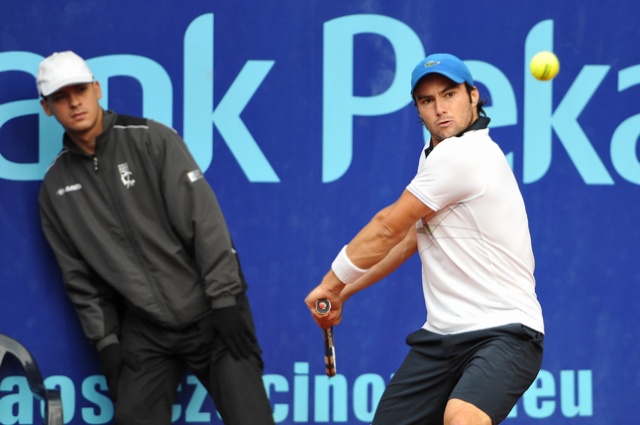 W pierwszym półfinale Rumun Victor Hanescu wygrał 6:3, 6:4 z Francuzem Jonathanem Dasnieresem de Veigy (na zdj). Fot. Łukasz Szełemej [PR Szczecin] Rumuńsko-hiszpański finał Pekao Szczecin Open [ZDJĘCIA]