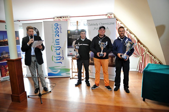 W jednym z najważniejszych golfowych turniejów w Polsce rywalizowało ze sobą prawie 50 zawodników. Fot. Łukasz Szełemej [Radio Szczecin] Floating Garden Szczecin Open przeszedł do historii [ZDJĘCIA]