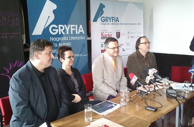 Targi książki, dyskusje o literaturze kobiecej oraz cykl spotkań z pisarkami nominowanymi do nagrody Gryfii. W Szczecinie trwa Festiwal Literatury Kobiet.