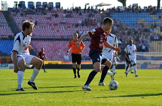 Piłkarze Pogoni Szczecin walczyć będą dziś o awans do ekstraklasy. Portowcy w ostatniej kolejce 1 ligi zmierzą się na wyjeździe z Arką Gdynia.