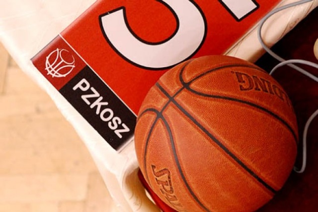 Kotwica czeka do północy na cud