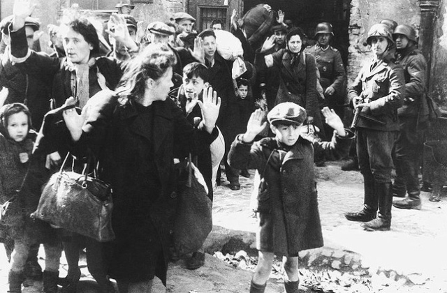 Obchody 70. rocznicy rozpoczęcia likwidacji getta warszawskiego odbywają się w niedzielę w Warszawie. Od 22 lipca 1942 r. do obozu zagłady w Treblince wywieziono ponad 250 tys. żydowskich mieszkańców stolicy.