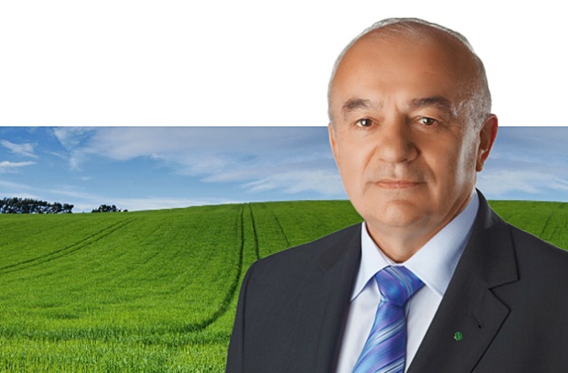 Stanisław Kalemba zapowiada w wywiadzie dla Gazety Wyborczej wprowadzenie podatku dochodowego dla rolników.