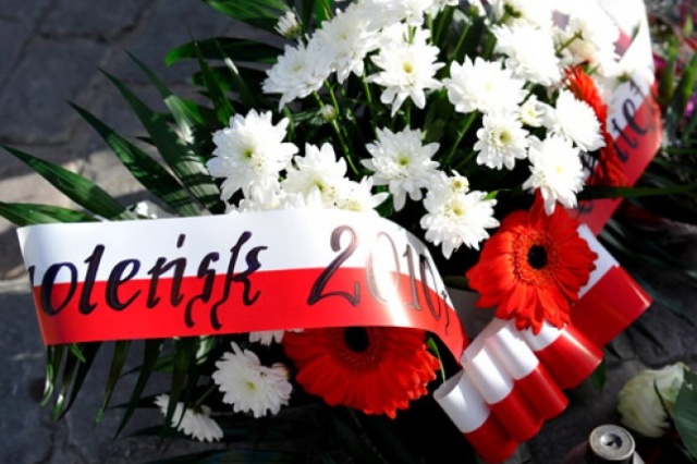Będą dwie kolejne ekshumacje ofiar katastrofy smoleńskiej - poinformował Ireneusz Szeląg z Naczelnej Prokuratury Wojskowej i dodał, że tylko w ten sposób można ostatecznie potwierdzić ich tożsamość.