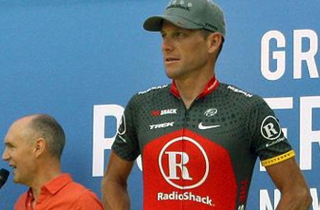 Kolejni sponsorzy uciekają od Lance039a Armstronga, a inni domagają się zwrotu wypłaconych nagród za kolarskie zwycięstwa. Grozi mu również więzienie.