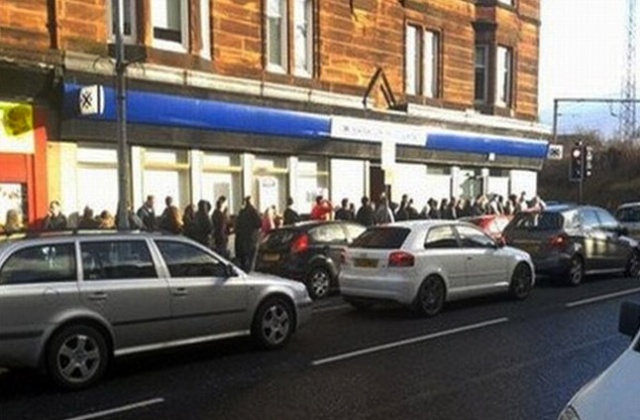 Automat w Glasgow wypłacał dwa razy więcej niż powinien.
