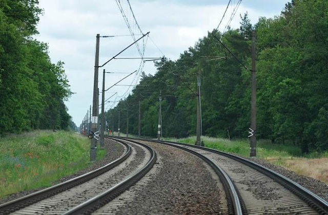 Ministerstwo Transportu szykuje się na najgorsze. Związkowcy domagają się utrzymania dotychczasowych ulg przejazdowych lub ich rekompensat, czyli 720 zł miesięcznie. W przeciwnym razie - zastrajkują.