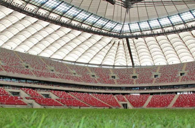 Stadion Narodowy w Warszawie jeszcze przez kilka lat będzie przynosił straty - przyznała Minister Sportu, Joanna Mucha.
