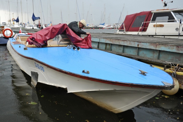 Taxi wodne. Fot. Łukasz Szełemej [Radio Szczecin] Wodna taksówka kursuje po Odrze [ZDJĘCIA]