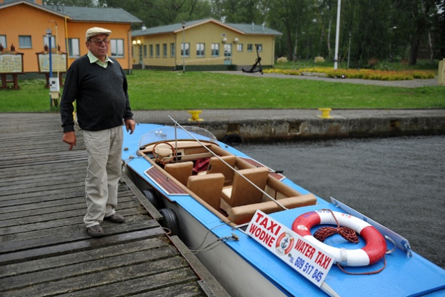 Taxi wodne. Fot. Łukasz Szełemej [Radio Szczecin] Wodna taksówka kursuje po Odrze [ZDJĘCIA]