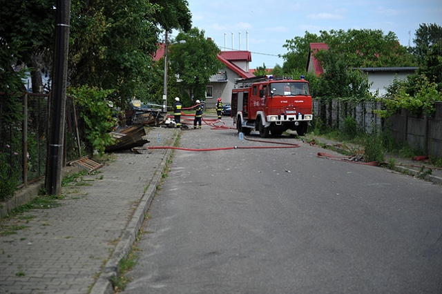 Budynek z mieszkaniami socjalnymi spłonął w Pyrzycach. Fot. Łukasz Szełemej [Radio Szczecin] Pyrzyce: Pożar budynku socjalnego [ZDJĘCIA, WIDEO]