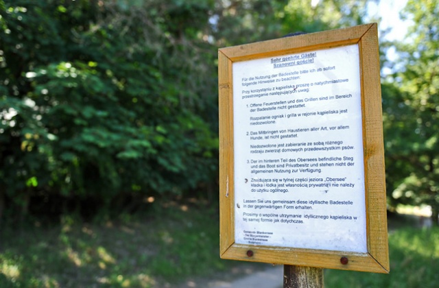 Mieszkańcy Szczecina i okolic często wybierają też plażę nad jeziorem w Blankensee. Fot. Łukasz Szełemej [Radio Szczecin] Ze Szczecina na plażę do Niemiec [ZDJĘCIA]