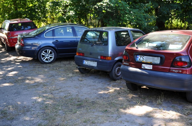 Mieszkańcy Szczecina i okolic często wybierają też plażę nad jeziorem w Blankensee. Fot. Łukasz Szełemej [Radio Szczecin] Ze Szczecina na plażę do Niemiec [ZDJĘCIA]