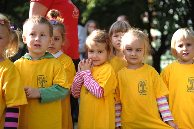 Przedszkolna Mini Paraolimpiada. Fot. Łukasz Szełemej [Radio Szczecin] Dla tych dzieci nie ma barier [ZDJĘCIA]