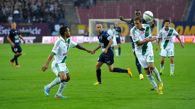 Pogoń Szczecin zremisowała z Lechią Gdańsk 1:1 w meczu 7. kolejki piłkarskiej ekstraklasy. Fot. Łukasz Szełemej [Radio Szczecin] Uratowali remis w ostatniej minucie [ZDJĘCIA, WIDEO]