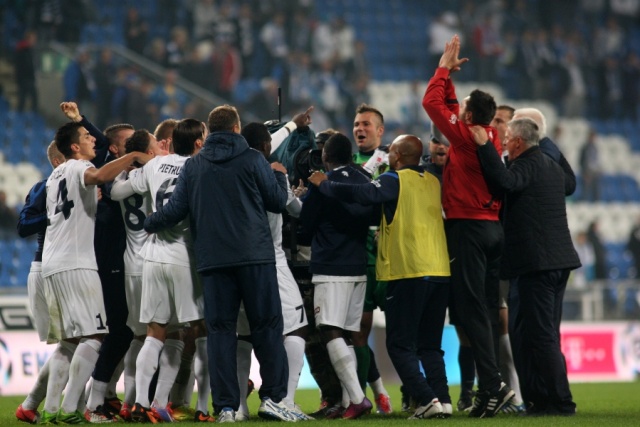 Piłkarze Pogoni Szczecin wygrali w Poznaniu z Lechem 2:1 w 8. kolejce ekstraklasy. Fot. T-Mobile Ekstraklasa/x-news. Poznań zdobyty! Pogoń lepsza od Lecha [WIDEO, ZDJĘCIA]