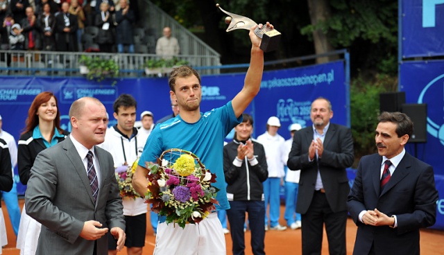 Oleksander Nedowiesow wygrał 21. tenisowy turniej Pekao Szczecin Open. Fot. Łukasz Szełemej [Radio Szczecin] Ukrainiec zwycięzcą Pekao Szczecin Open [ZDJĘCIA, NOWE]